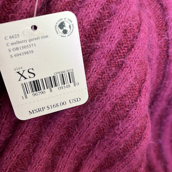 NEW FREE PEOPLE - Cozy Turtleneck w/ oversized fit Size Small - Picture 6 of 7